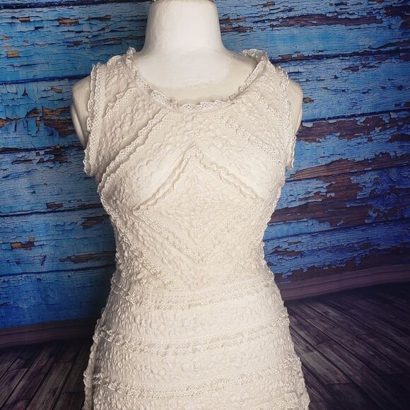 Chelsea & Violet tiered lace dress XS Snow White - Picture 4 of 8